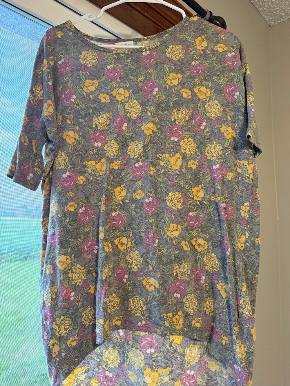 LuLaRoe Heather Gray Floral Short Sleeve Top with Yellow & Mauve Blooms